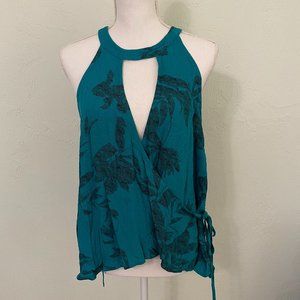 NWOT Floral Criss Cross Wrap Front Top